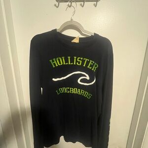 Hollister Men’s Navy Crew Neck Long Sleeve Tee Size large